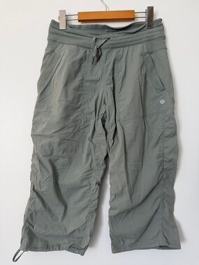 lululemon athletica Dance Studio Crops size 6
